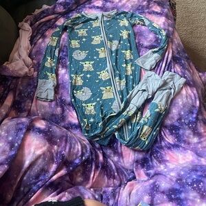 B44 Little Sleepies Bamboo Convertible Footie— Yoda Print; 3T; PLAY CONDITION